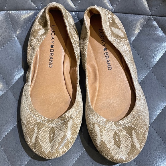 Lucky Brand Beige Patterned Flats - Picture 1 of 3